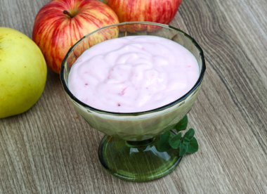 Taze soğuk Srawberry yoğurt