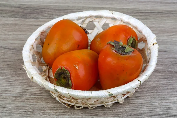 新鮮な熟したジューシーな柿 — ストック写真