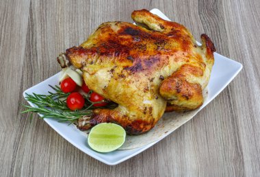 Sıcak lezzetli ızgara tavuk