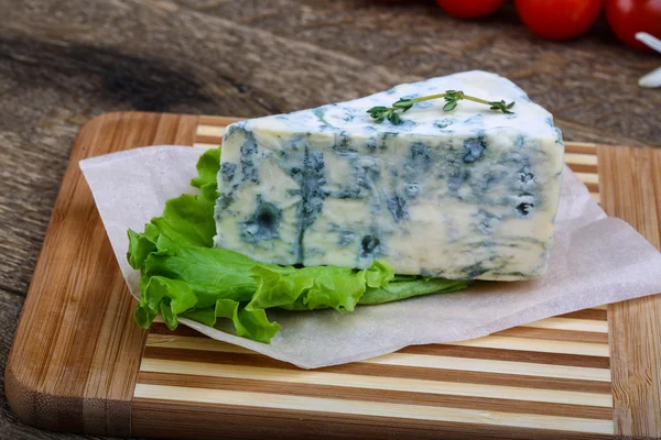 Leckerer Blauschimmelkäse — Stockfoto