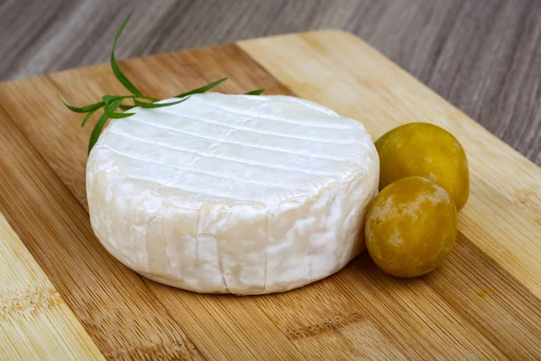 부드러운 브리 치즈 — 스톡 사진
