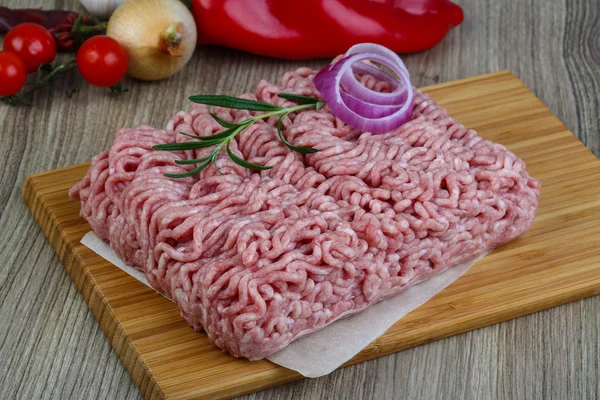 Rohes Schweinehackfleisch — Stockfoto