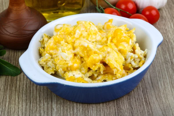 Desayuno con huevos revueltos — Foto de Stock