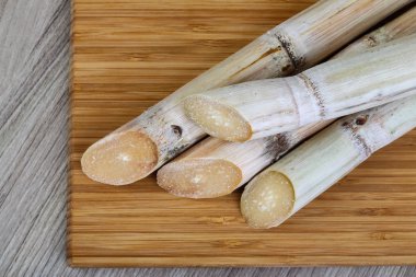 Olgun şeker çubukları