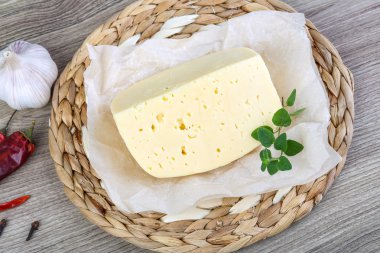 Yuvarlak peynir parçası