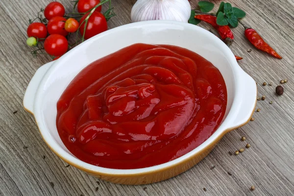 Heller Tomatenketchup — Stockfoto