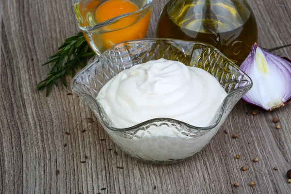 Mayonnaise sauce served raw egg — Stock Photo, Image