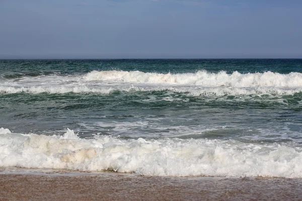 Black sea coast with waves — Stock Photo, Image