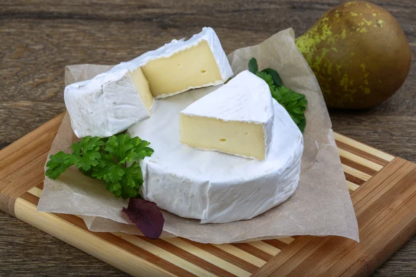 Delicioso queijo camembert — Fotografia de Stock