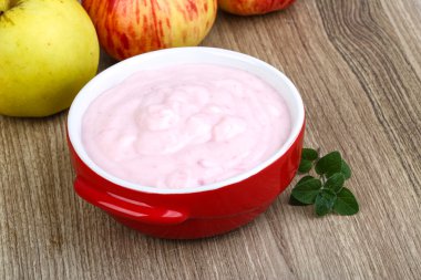 Taze soğuk Srawberry yoğurt