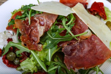 Prosciutto ile lezzetli salata