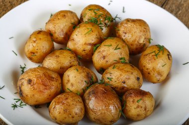 otlar fırında patates