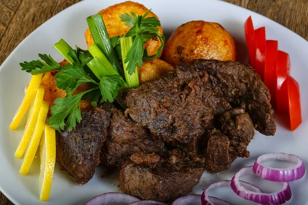 Heiße saftige gegrillte Leber — Stockfoto