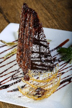 Tatlı çikolatalı pasta.