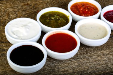 Çeşitli soslar assortie