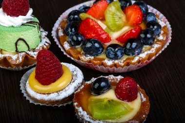 Tatlı pasta çilek ile