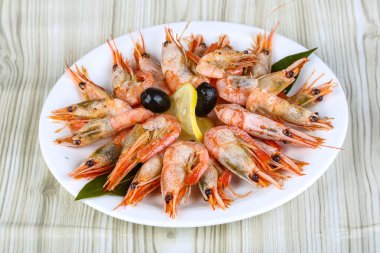 Haşlanmış karides snack