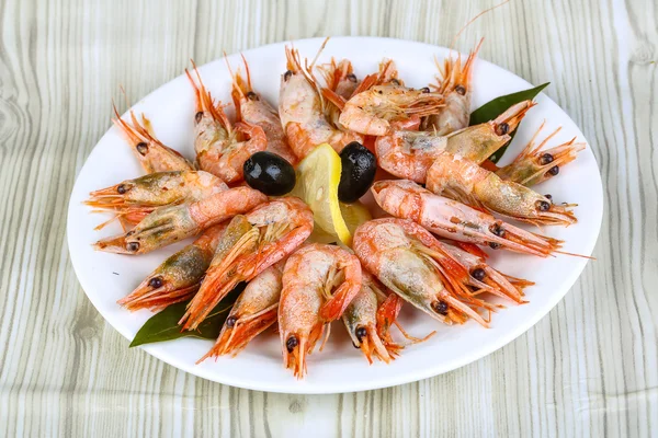 Haşlanmış karides snack