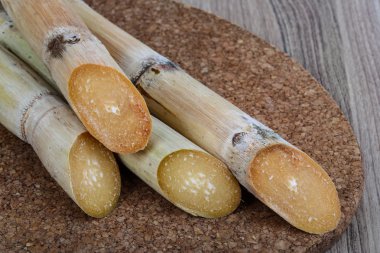 Olgun şeker çubukları