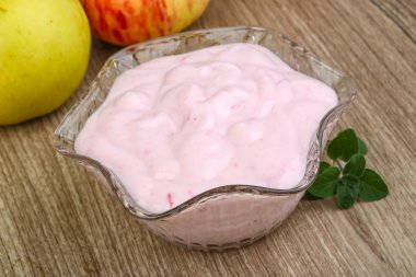 Taze soğuk Srawberry yoğurt