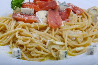 somon ile lezzetli makarna