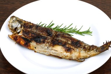 Taze sıcak Izgara Alabalık