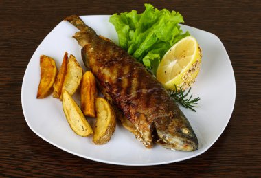 Patates ile Izgara Alabalık