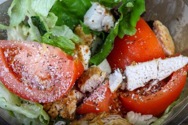 lezzetli Sezar salatası