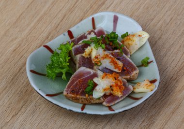 Kavrulmuş orkinos biftek