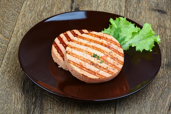 Két grillezett fishcake — Stock Fotó