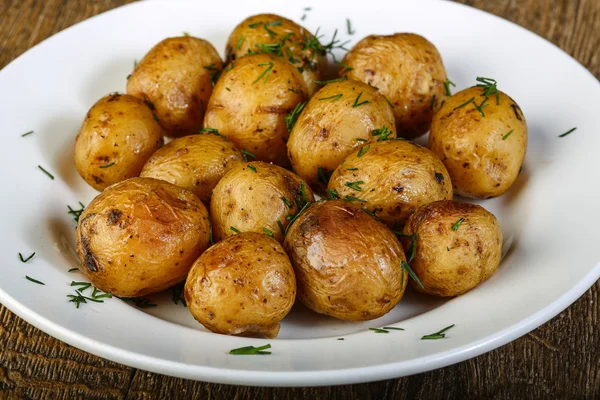 Домашняя запечённая картошка — стоковое фото