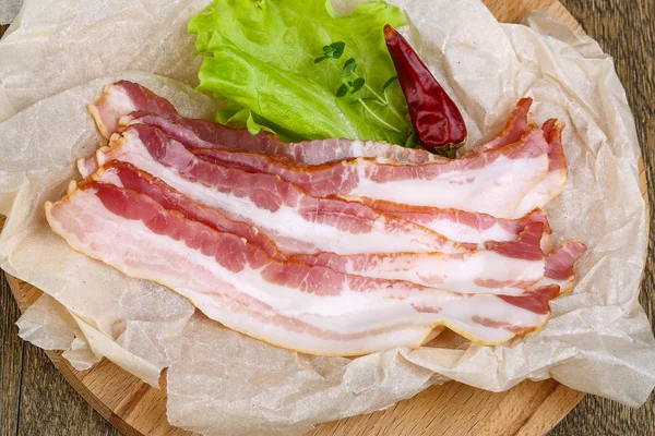 Raw sliced bacon — Stock Photo, Image