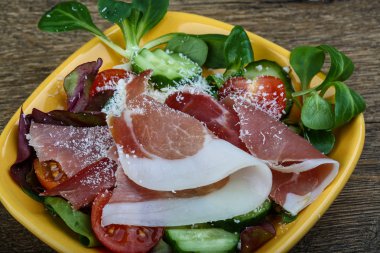 Lezzetli Prosciutto salata