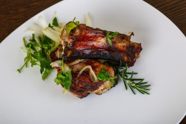 Izgara domuz pirzolası.