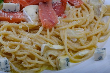 somon ile lezzetli makarna