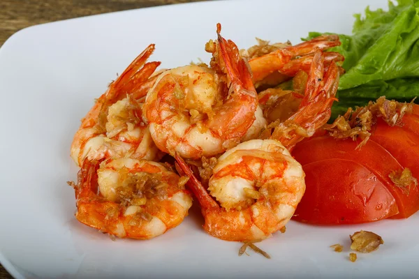 Camarones a la parrilla con ajo —  Fotos de Stock