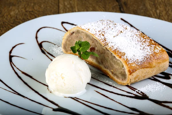 Doce suave Strudel — Fotografia de Stock