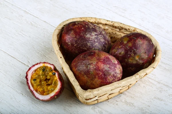 Fruta de la pasión tropical — Foto de Stock