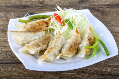 Otlar ile Japon köfte