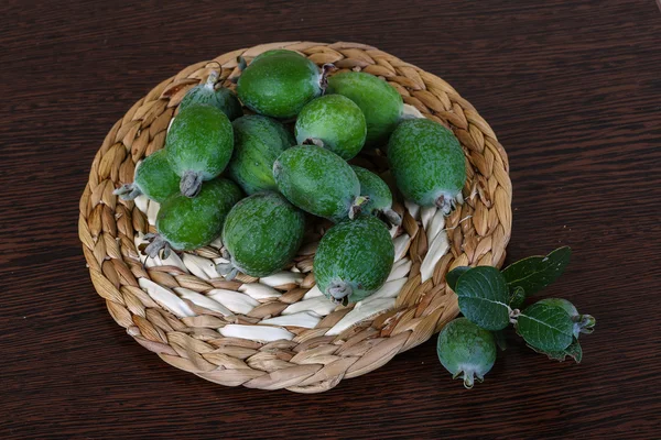 Frische reife Feijoa-Früchte — Stockfoto