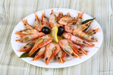 Haşlanmış karides snack