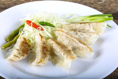 Otlar ile Japon köfte