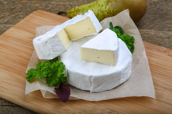 Lahodný sýr camembert — Stock fotografie