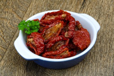 İtalyan kurutulmuş domates