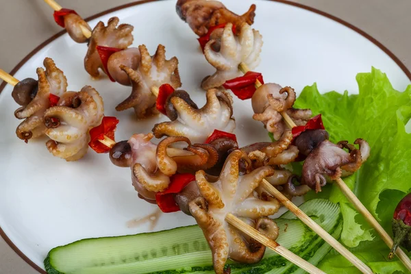 Grilled octopus skewers — Stock Photo, Image