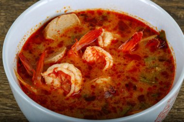 geleneksel Tay tom yam çorbası