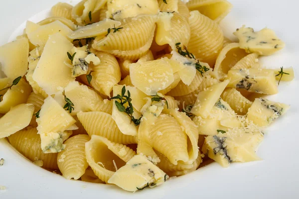 Cheese pasta with herbs — Stock Photo, Image