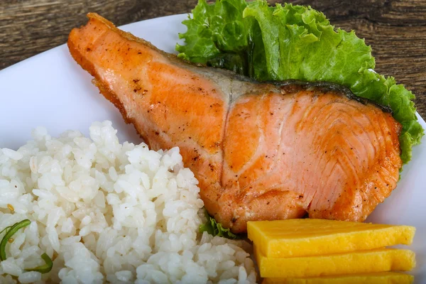 Bife de salmão assado — Fotografia de Stock