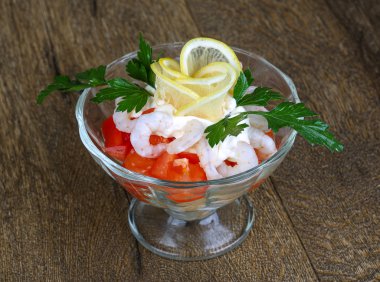 Karides kokteyl domates ile