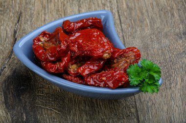 İtalyan kurutulmuş domates